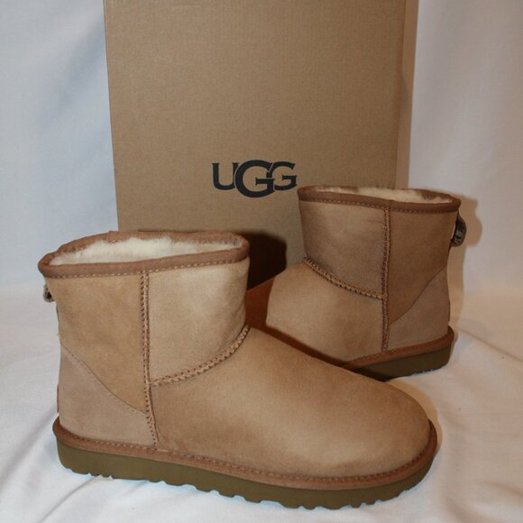 NIB‎ UGG WOMEN'S MINI SUEDE SHEARLING LINED ANKLE BOOTS CHESTNU